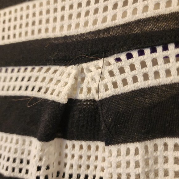 CONVERSE ONE STAR, BLACK AND WHITE STRIPES, SIZE - XS - Picture 9 of 9